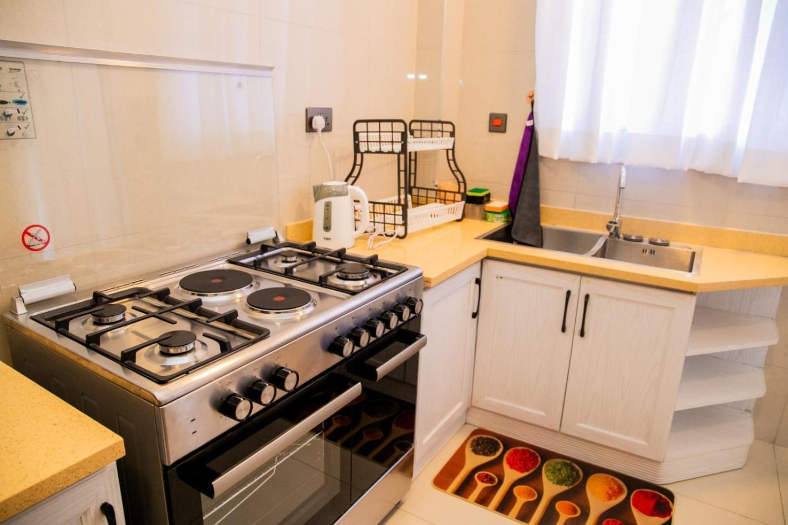 Azania 2br Homes Opposite Movenpick * Nairobi