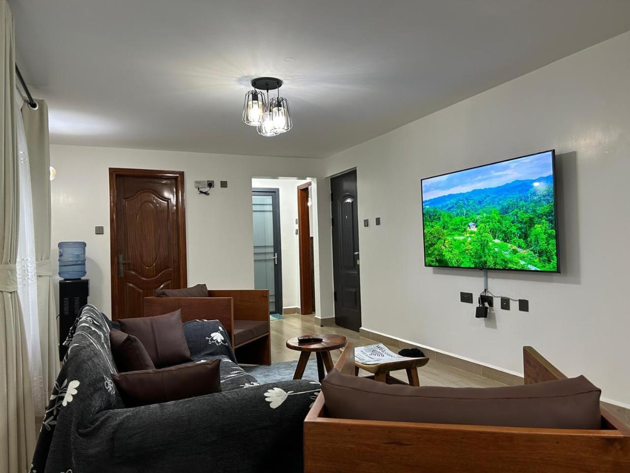 Azania 2br Homes Opposite Movenpick Apartment