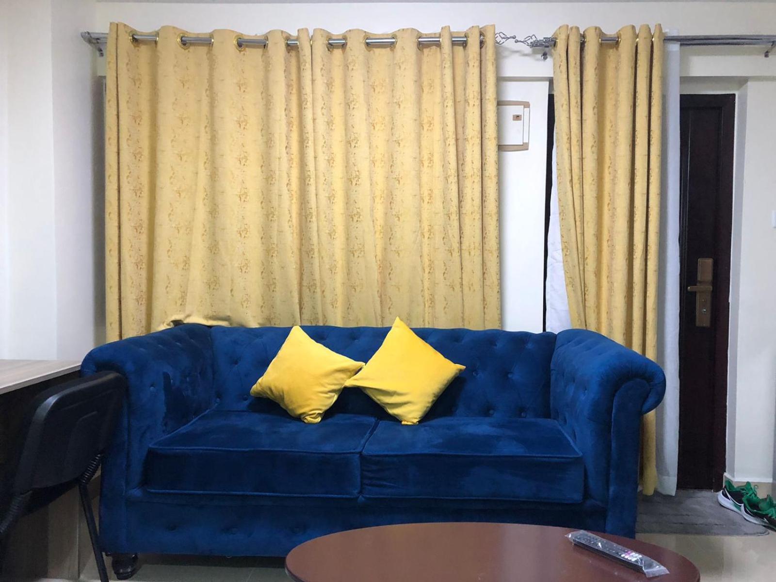 Studio Around West Hospital