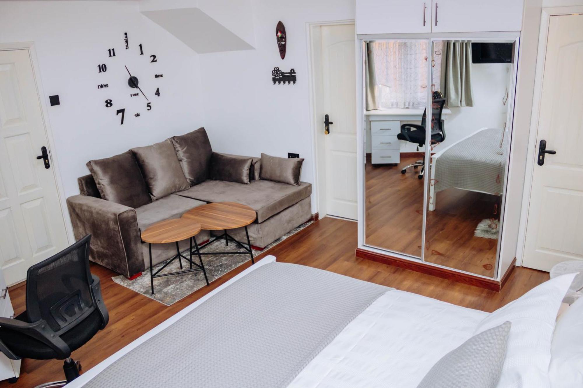 Cozy Corner Chic Haven Apartment *