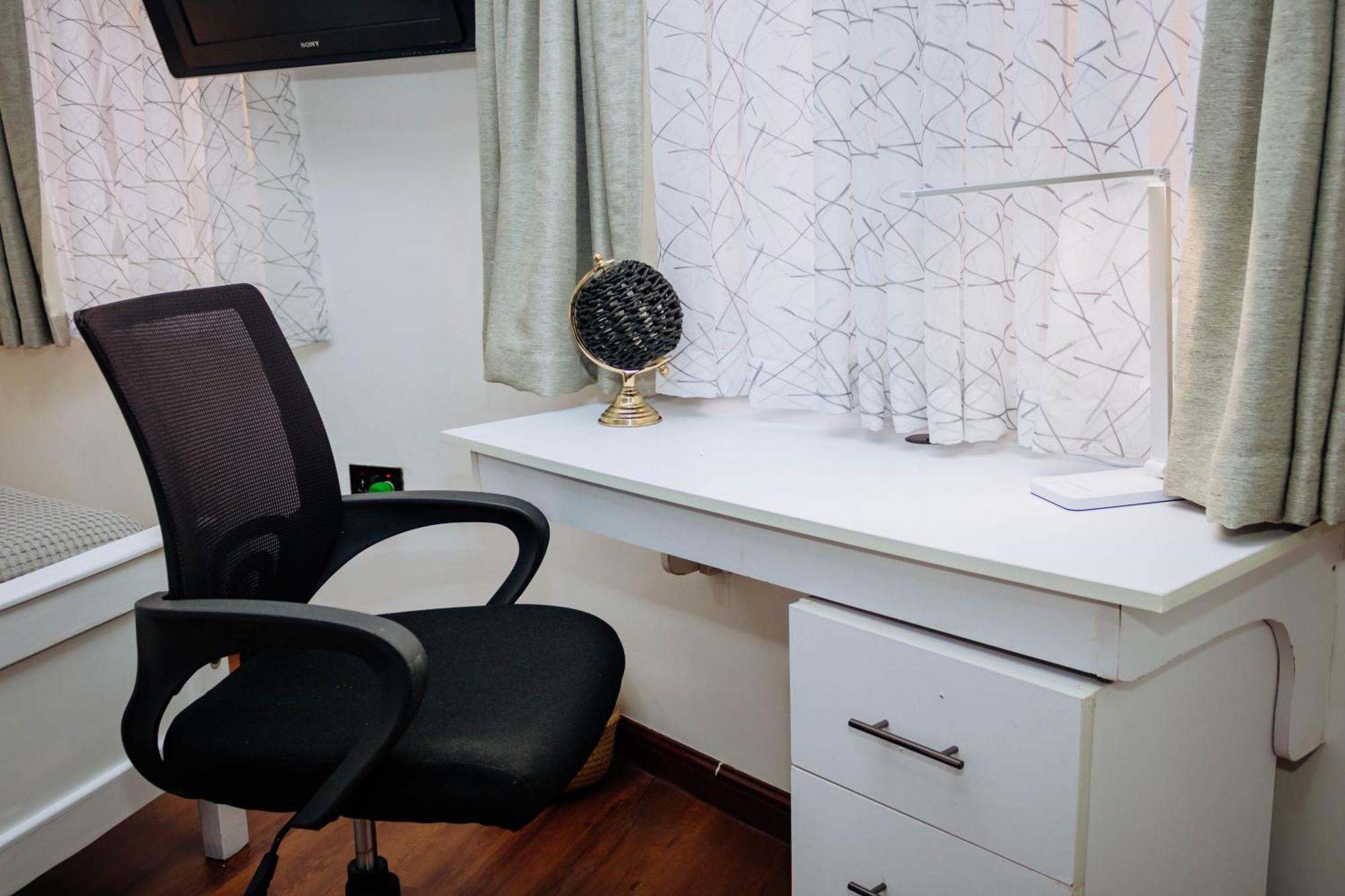 Cozy Corner Chic Haven *