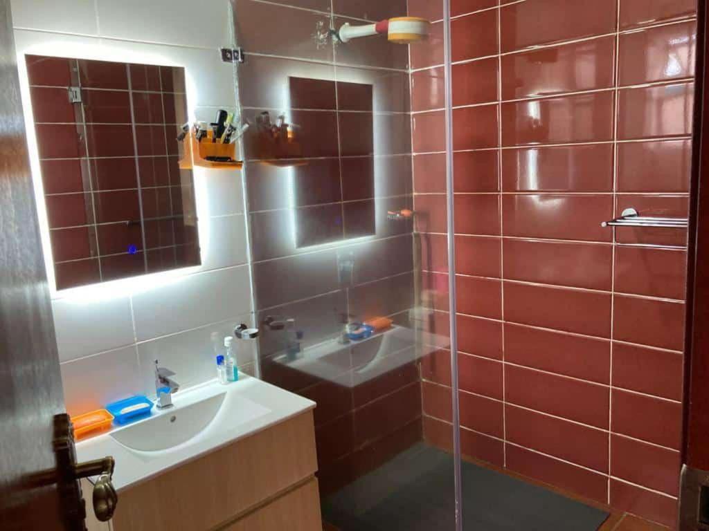 Apartment Parklands Furnished Unit *