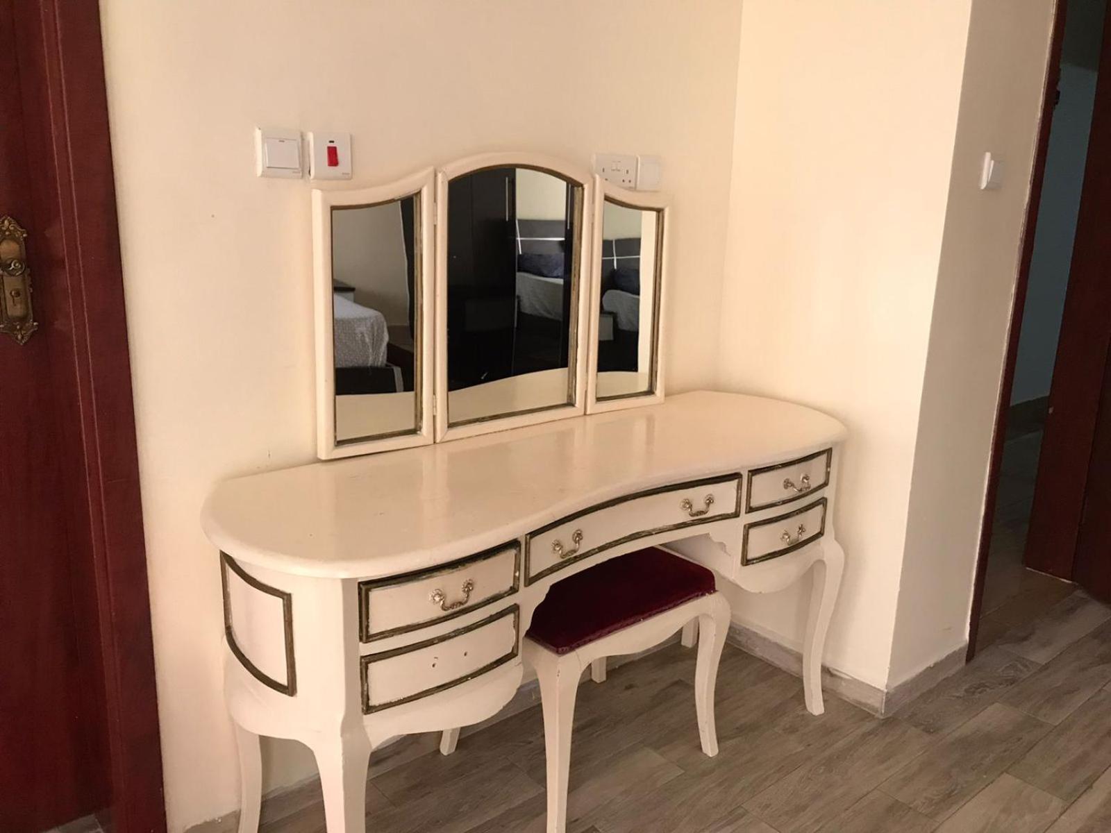 Apartment Parklands Furnished Unit *