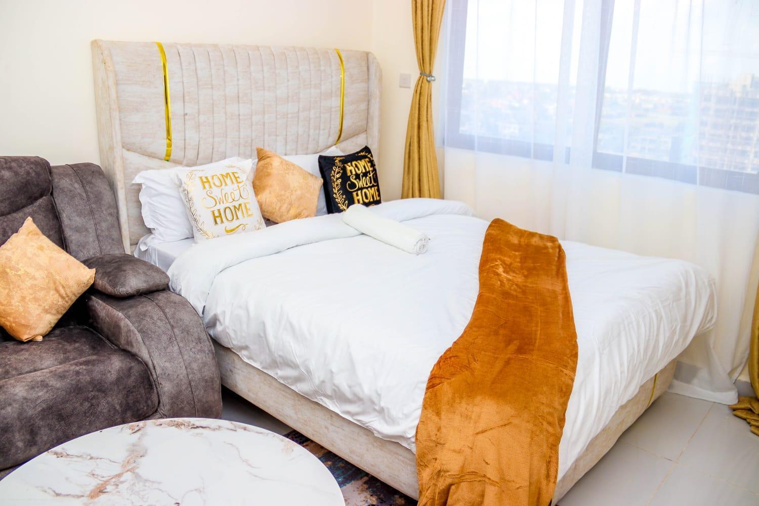 Apartment Near Airport Train Station