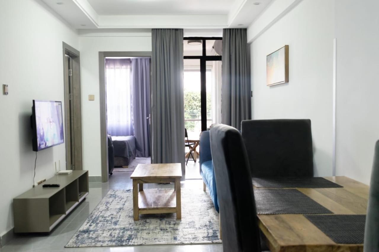 Apartment Valley Heights