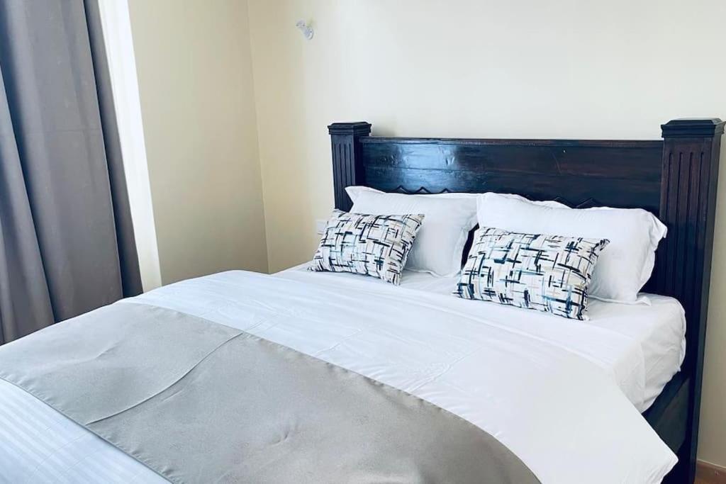 2 Bedroom By Jade Residency Apartment *