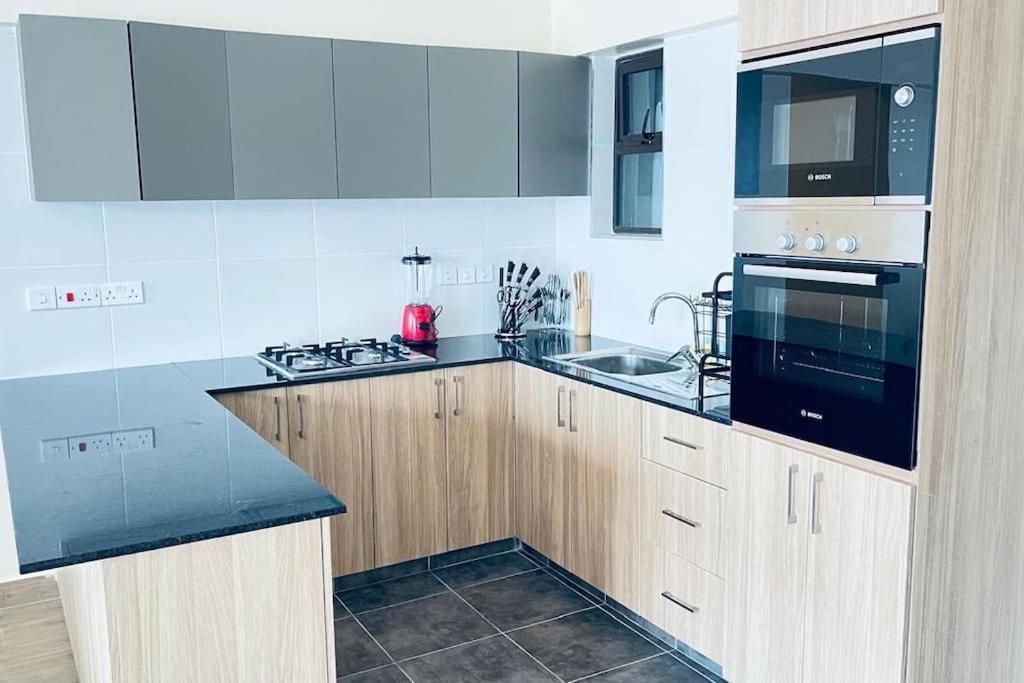 2 Bedroom By Jade Residency Apartment *