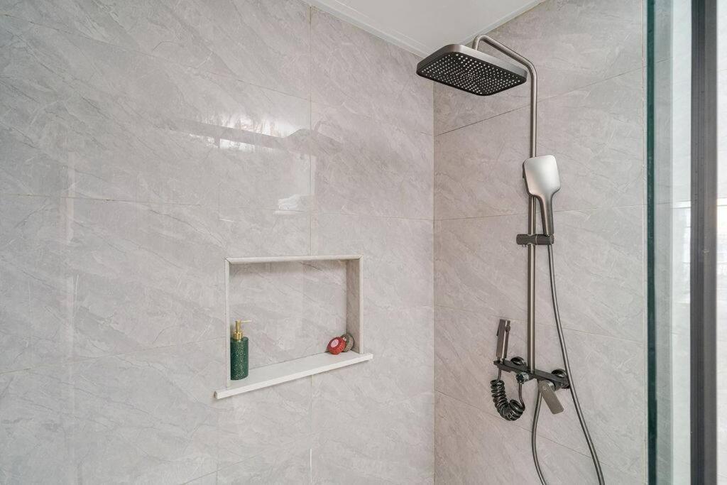 Homely And Beautiful 1 Bedroom Apartamento