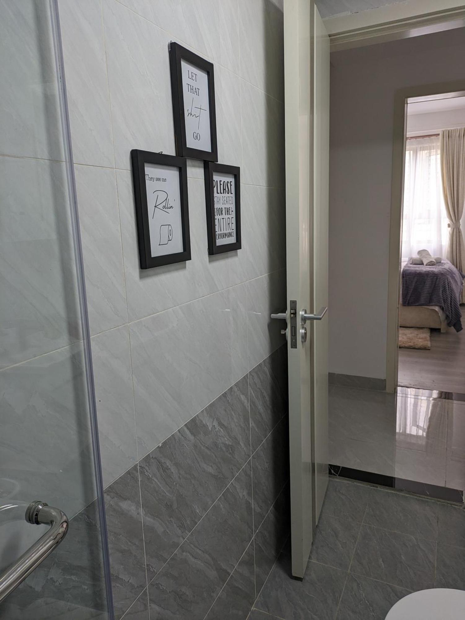 Gold Park Homes Apartment *