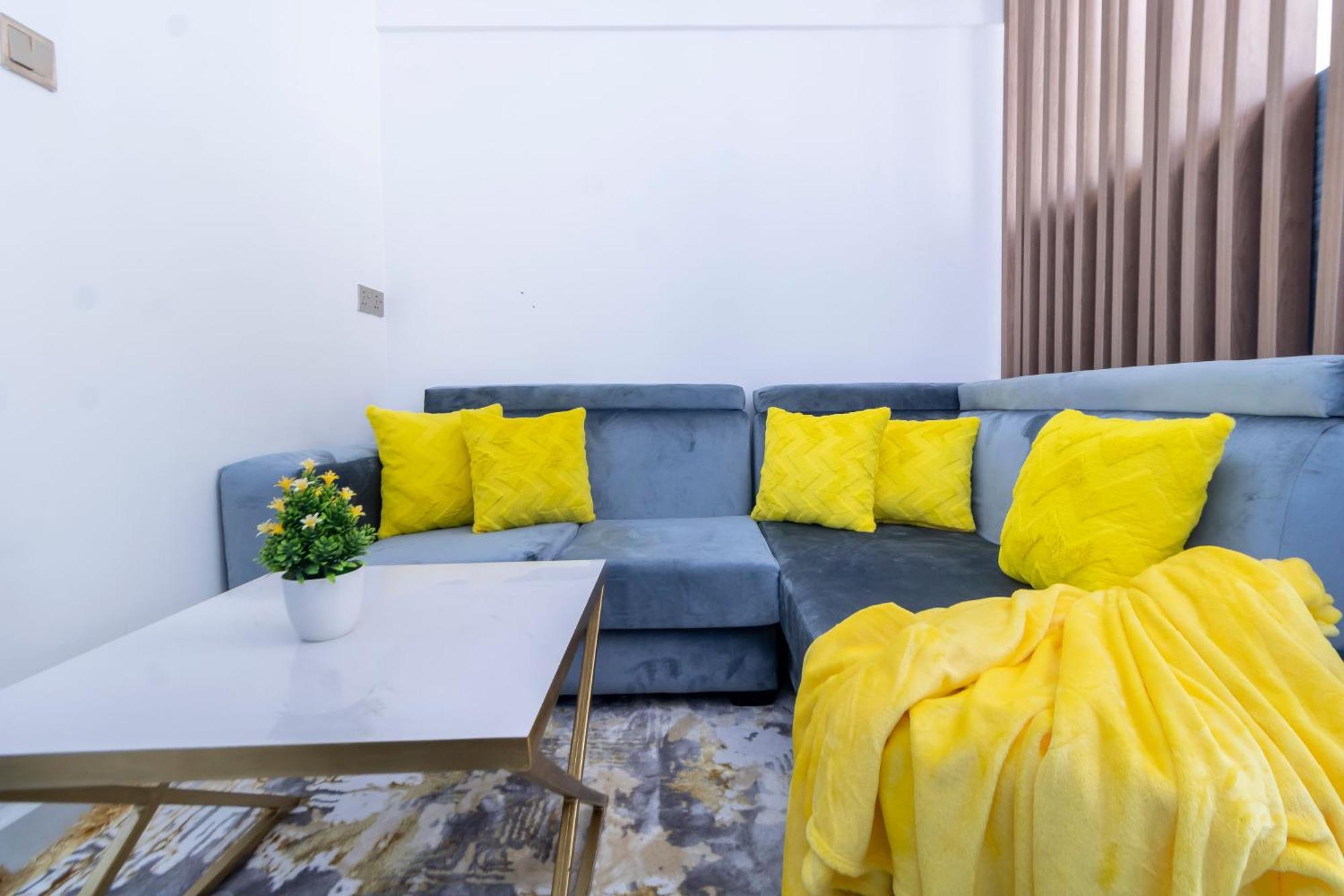 Apartment Zurina Homes *
