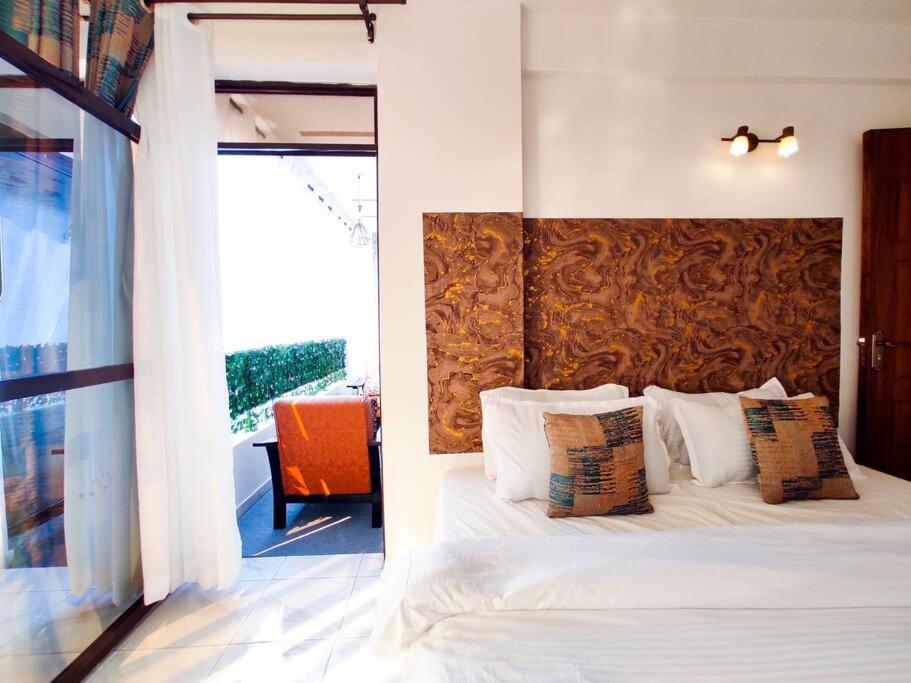 The Crooner Lounge Apartment Nairobi