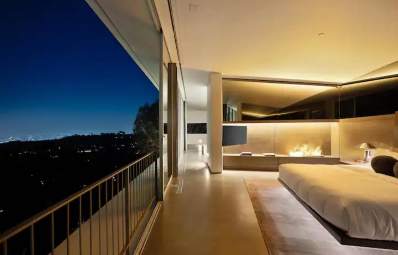Avensis Apartment