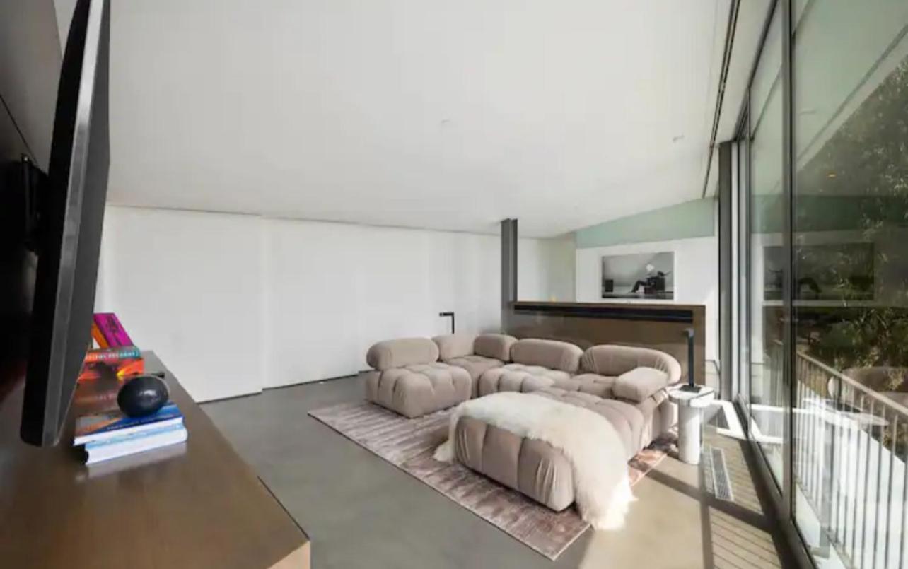 Avensis Apartment *