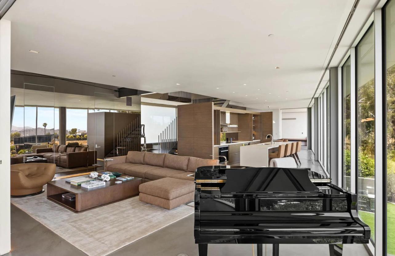 Apartment Avensis *