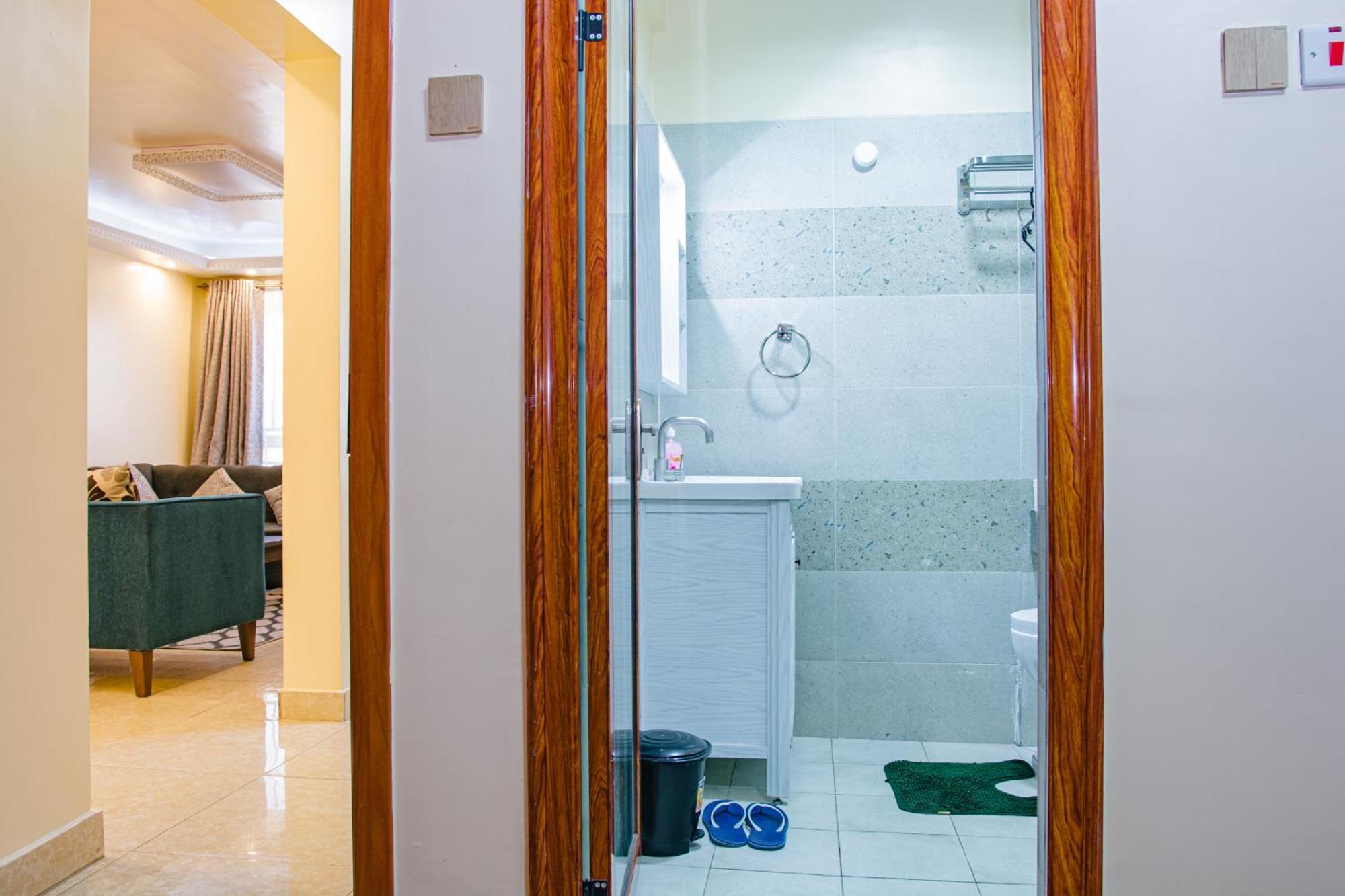 Elegant 2 Bedroom Kileleshwa - Free Netflix, Parking, Superfast Wifi, Views Of Arboretum *