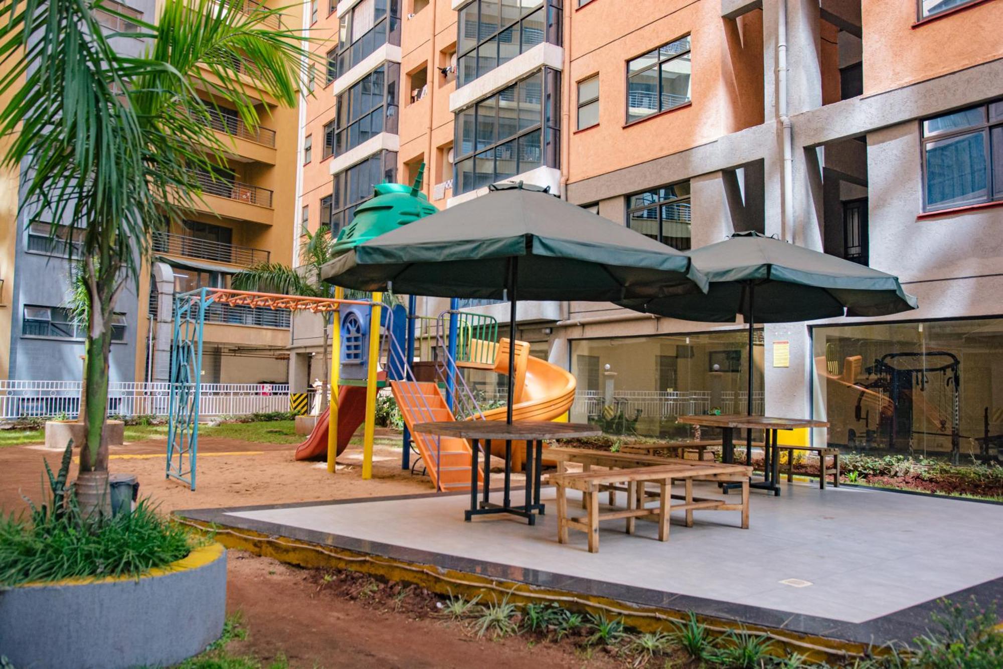 Apartment Elegant 2 Bedroom Kileleshwa - Free Netflix, Parking, Superfast Wifi, Views Of Arboretum *