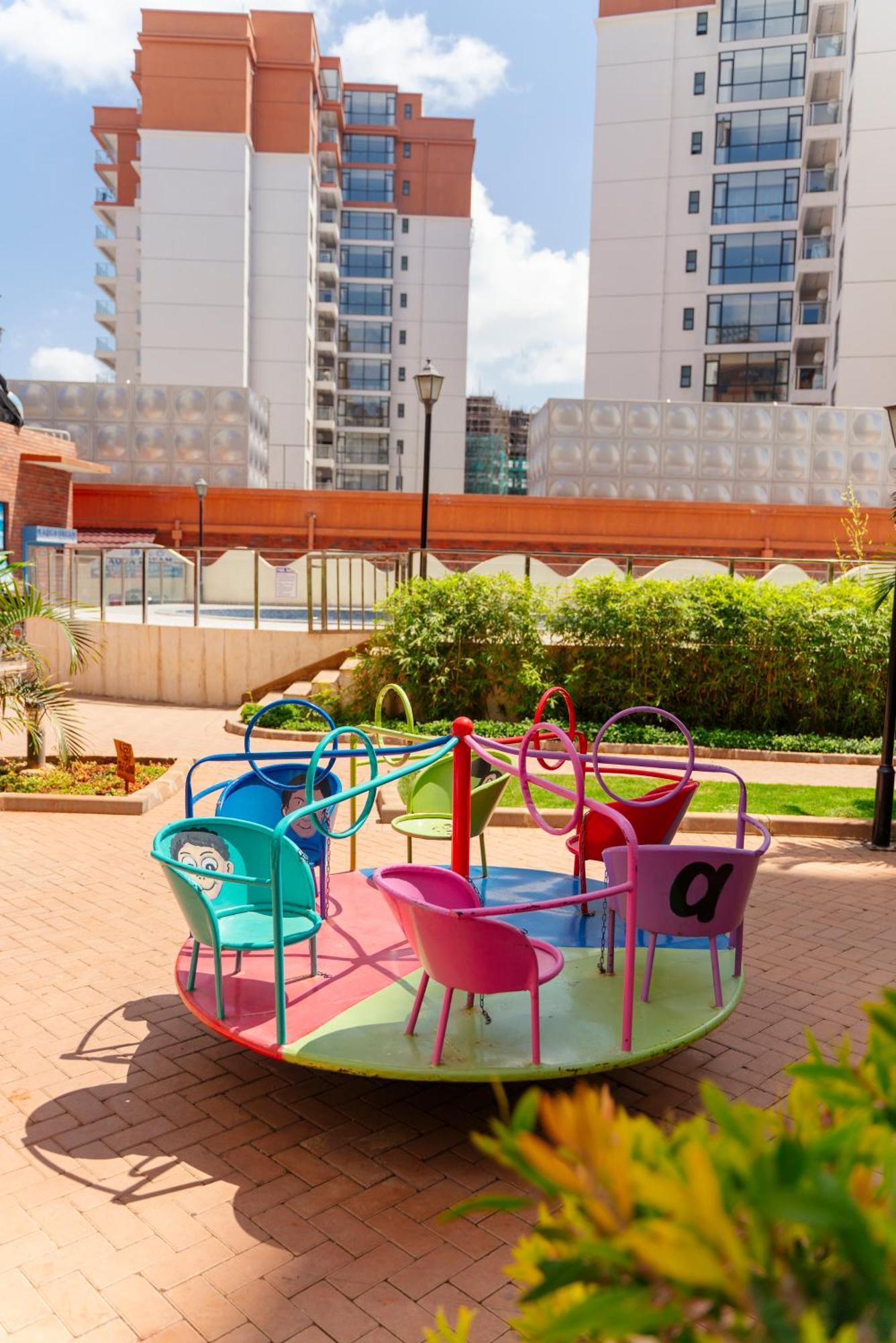 Greyscape Apple Tree * Nairobi