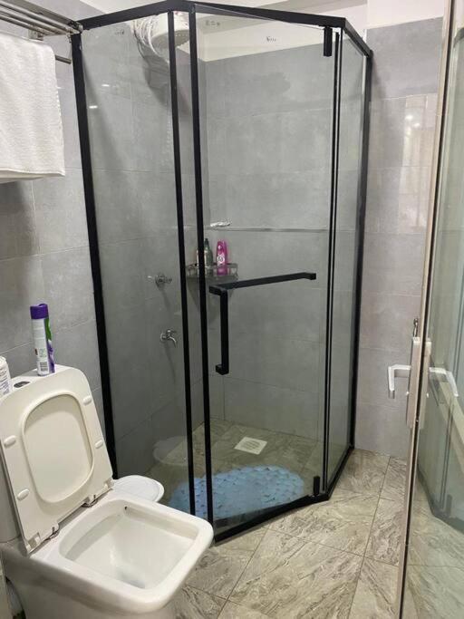 Cosy In Kilimani W Free Parking & Gym Apartment *