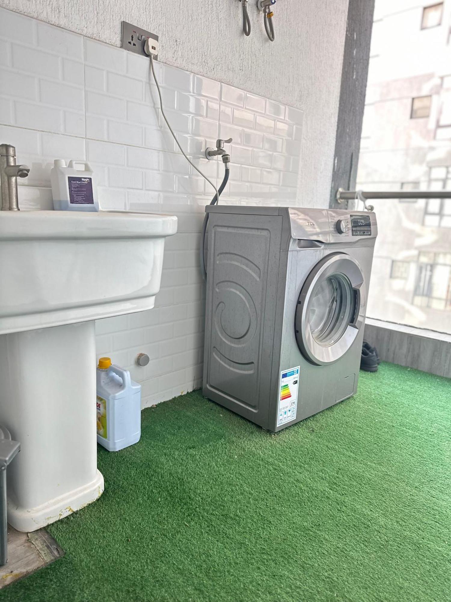 Apartment Elegant Spacious Two Bedroom Apartment-swimming Pool Included