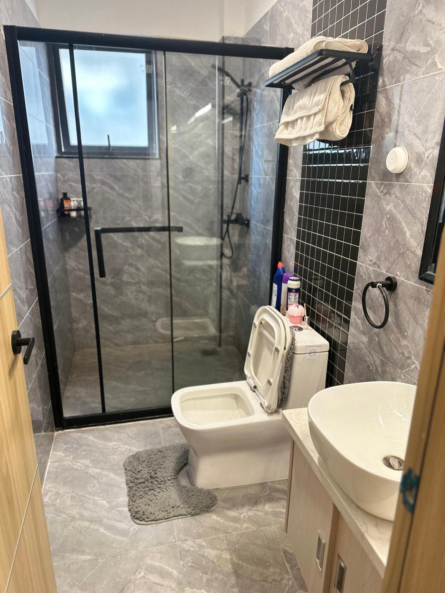 Elegant Spacious Two Bedroom Apartment-swimming Pool Included Apartment Nairobi