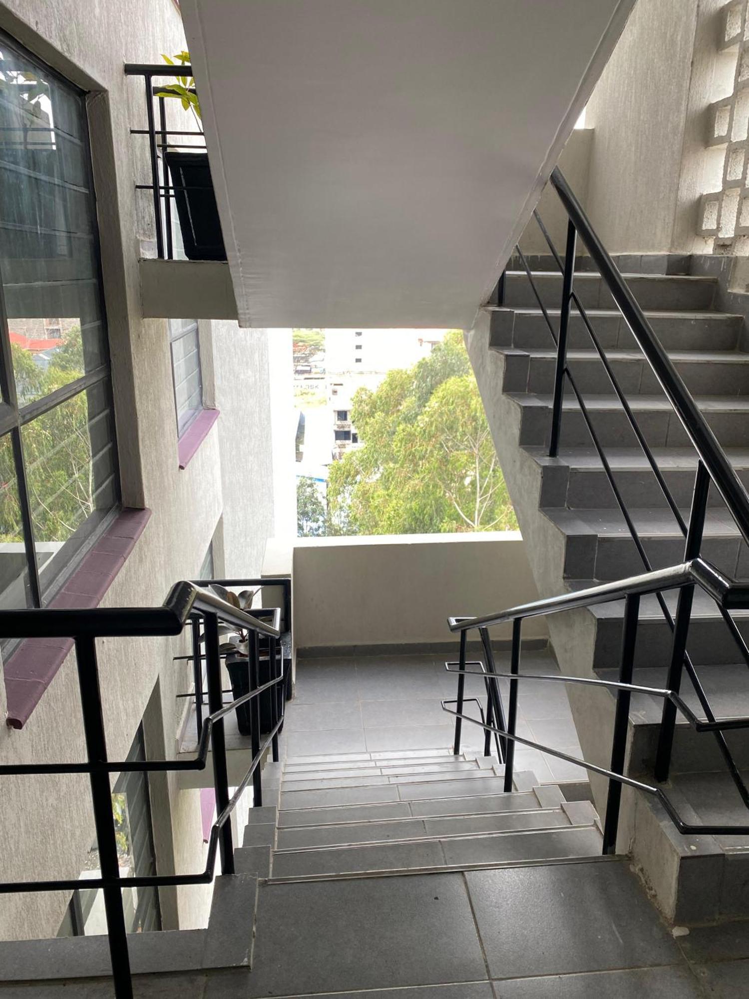 Airport View Fedha Apartment