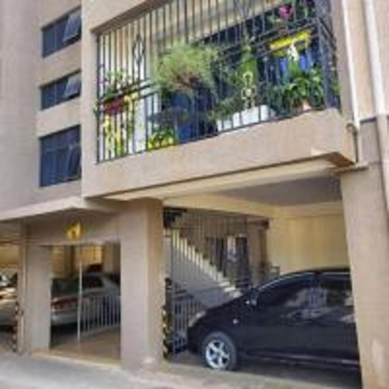 Cozy Kilimani Valley Acarde Area Nairobi