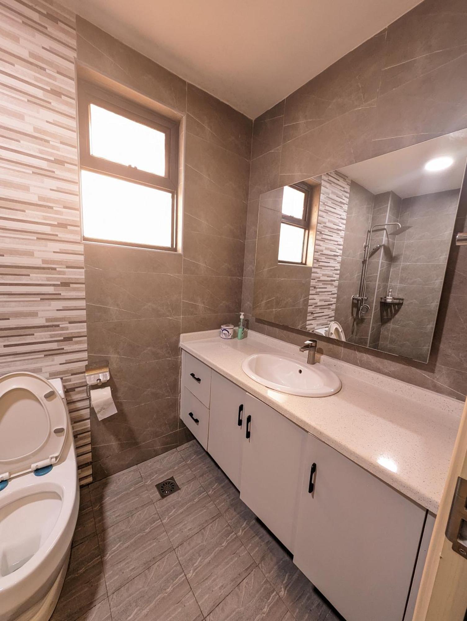 Tito Homes-riverside Apartment *