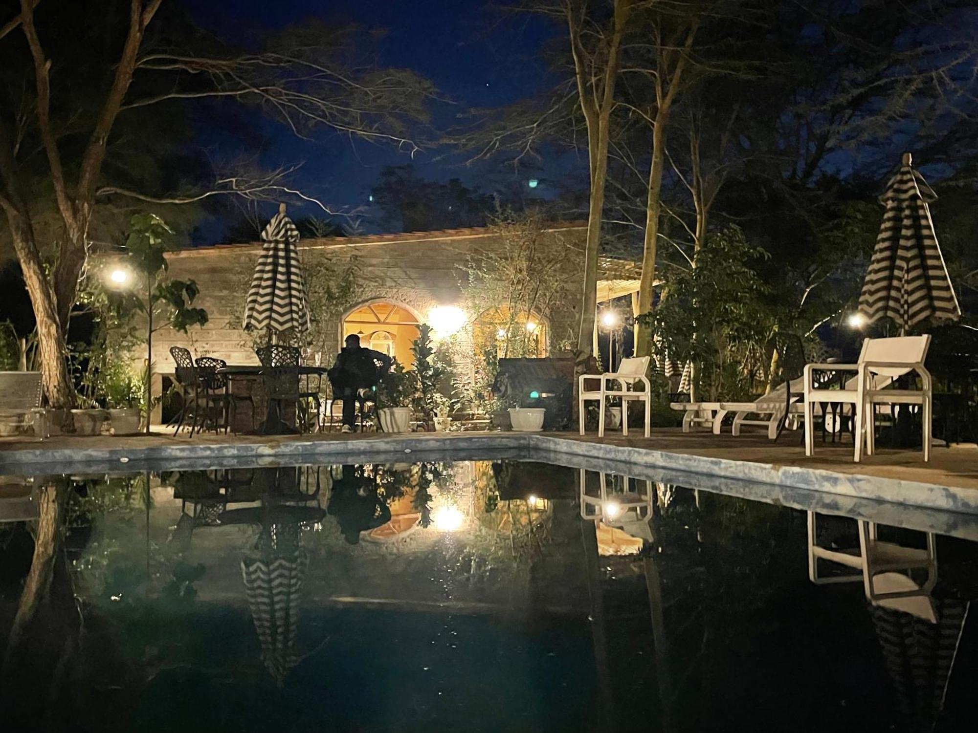 Chalet Nzuri House