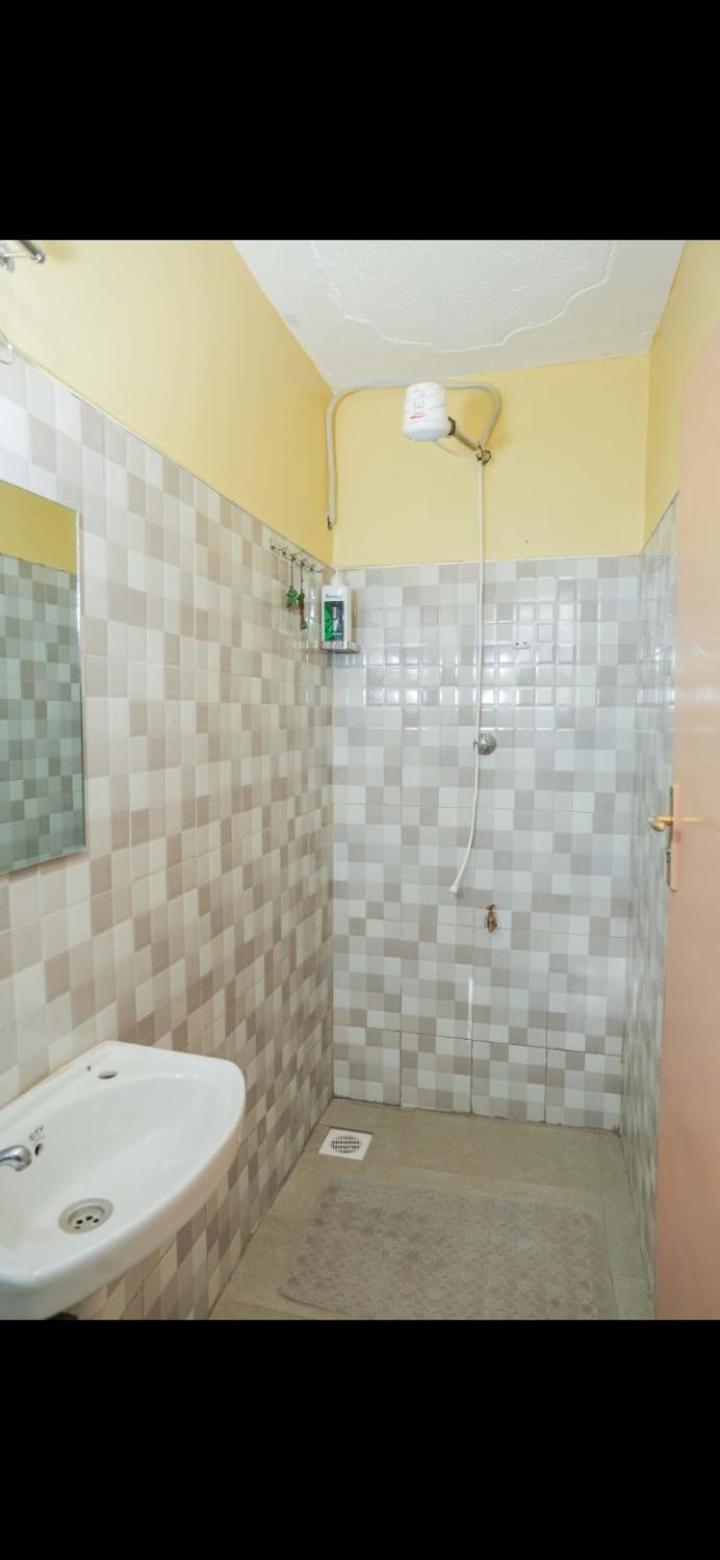 Essie Towers-kenyatta Avenue Naivasha *