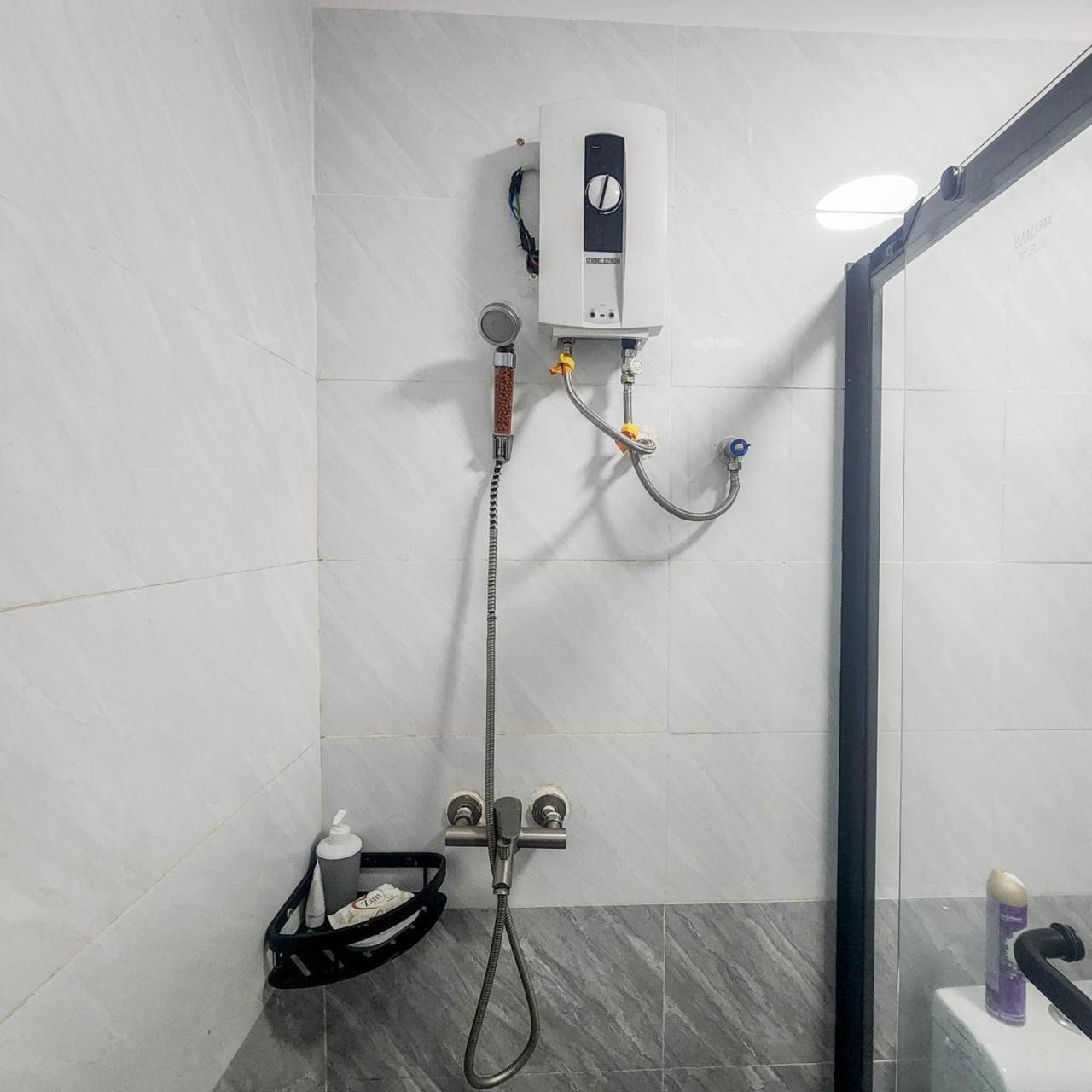Apartment Eserian Homes *