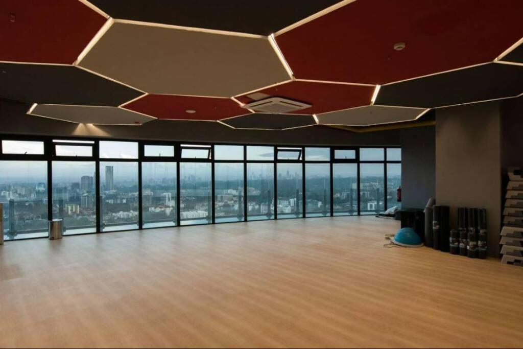 The Sunset Loft - World-class Stylish 1 Bedroom Apartment