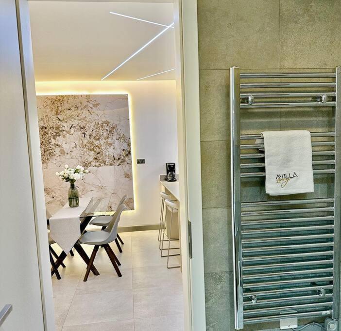 Grand 808 -brand New Luxurious 1 Bedroom Nairobi