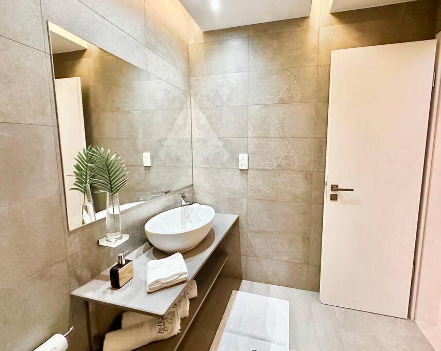 Grand 808 -brand New Luxurious 1 Bedroom Apartment Nairobi
