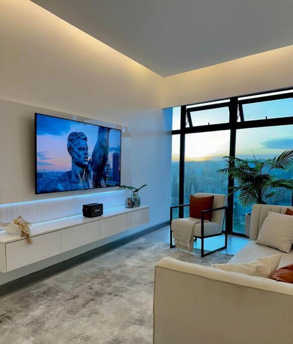 Grand 808 -brand New Luxurious 1 Bedroom Apartment