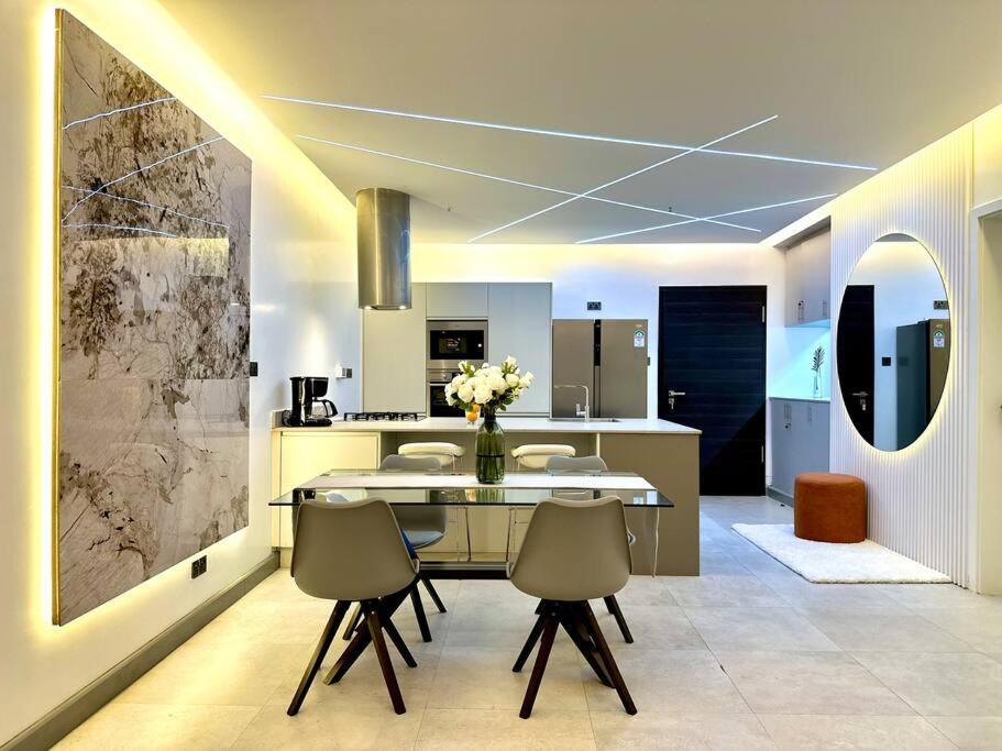 Grand 808 -brand New Luxurious 1 Bedroom Apartment