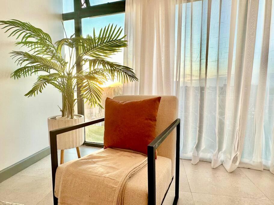 Grand 808 -brand New Luxurious 1 Bedroom Apartment