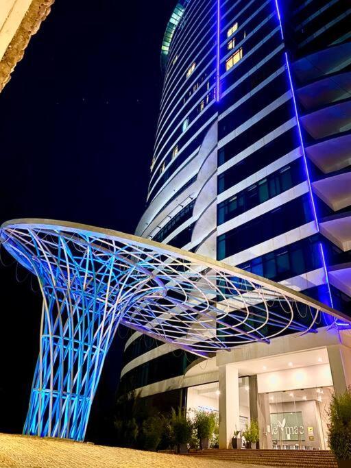 Apartment Grand 808 -brand New Luxurious 1 Bedroom *