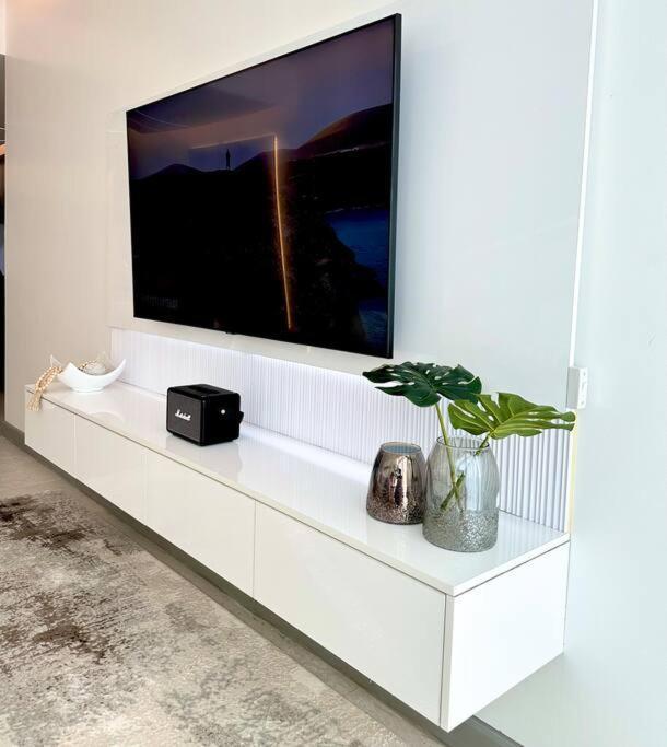 Grand 808 -brand New Luxurious 1 Bedroom *