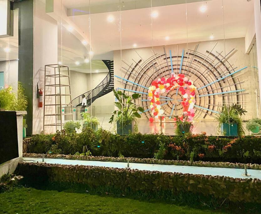 Grand 808 -brand New Luxurious 1 Bedroom Apartment