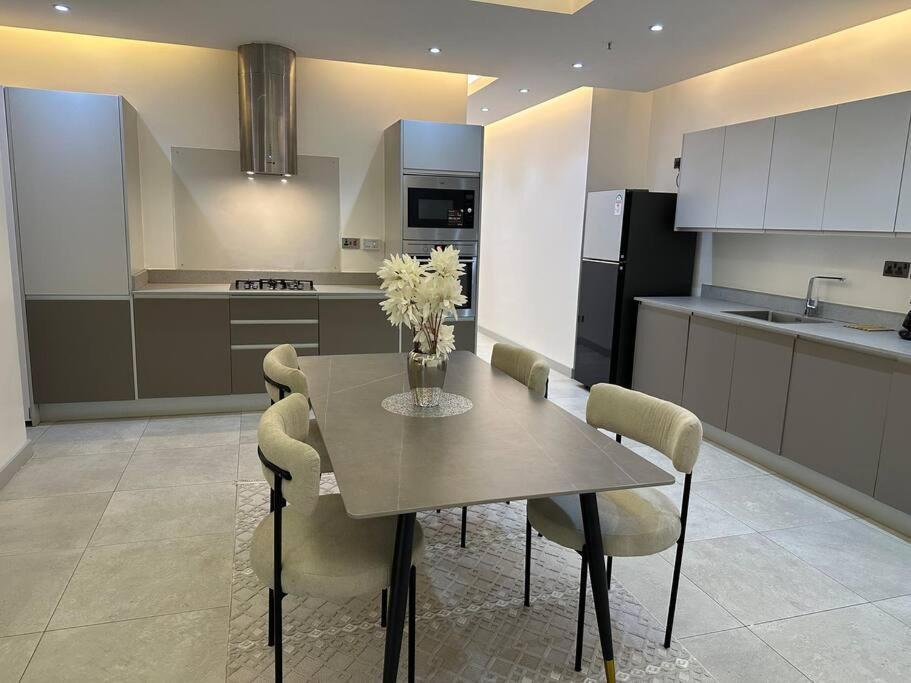 Skyfall - Brand New Ultra Luxurious 2 Bedroom Apartment Nairobi