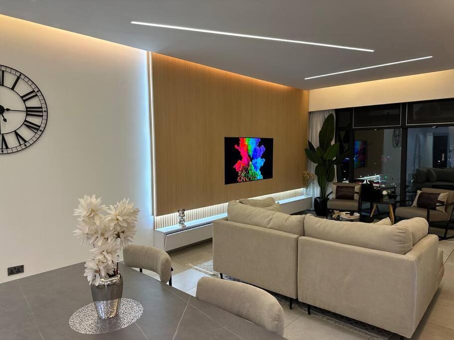 Apartment Skyfall - Brand New Ultra Luxurious 2 Bedroom *