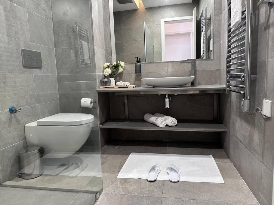 Skyfall - Brand New Ultra Luxurious 2 Bedroom *