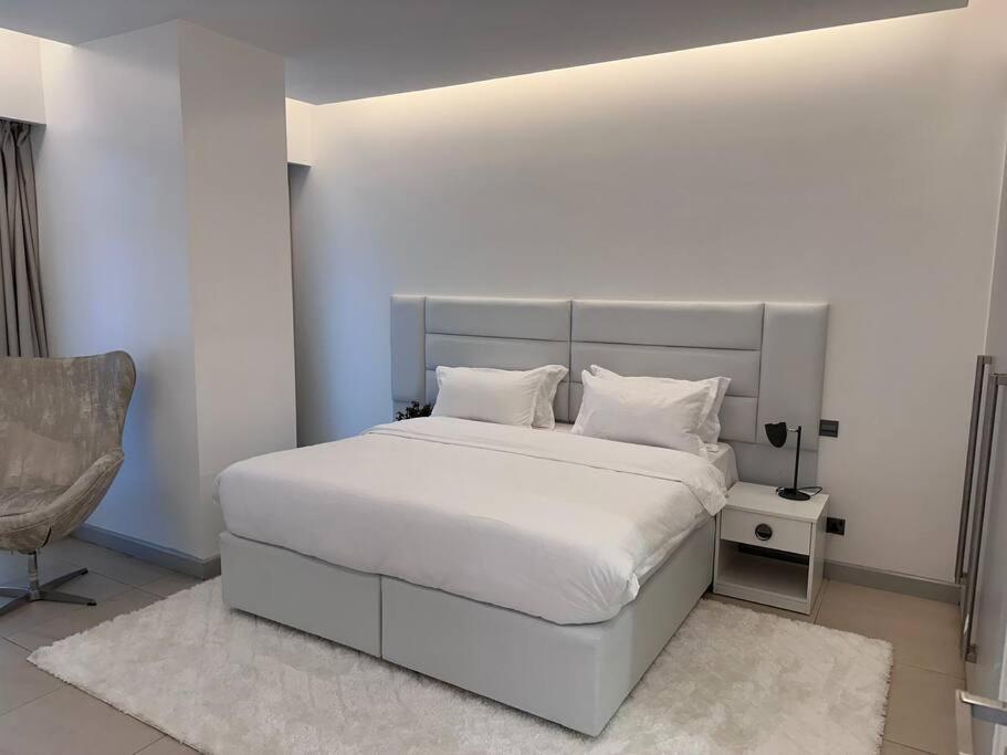 Apartment Skyfall - Brand New Ultra Luxurious 2 Bedroom