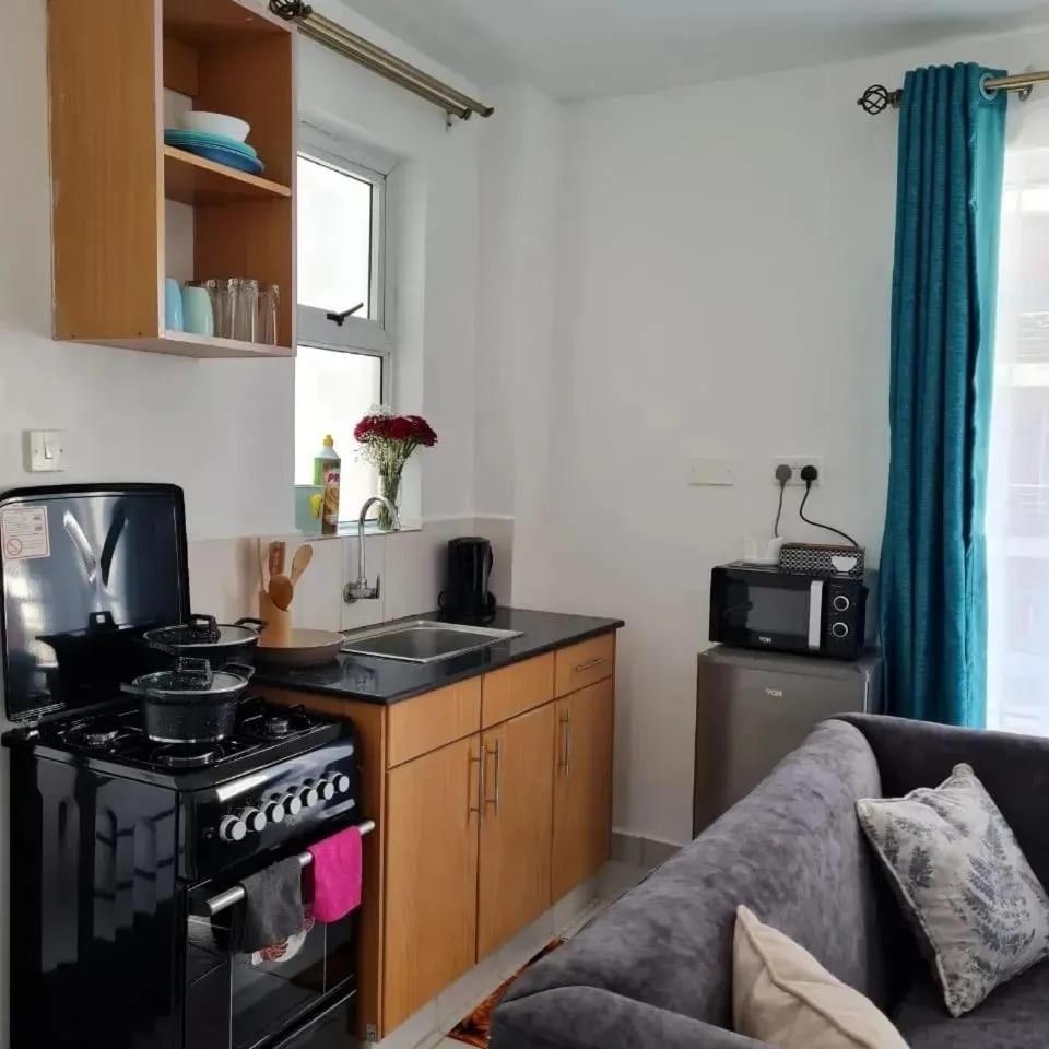 Racecourse Netflix Wifi Free Parking Apartment *