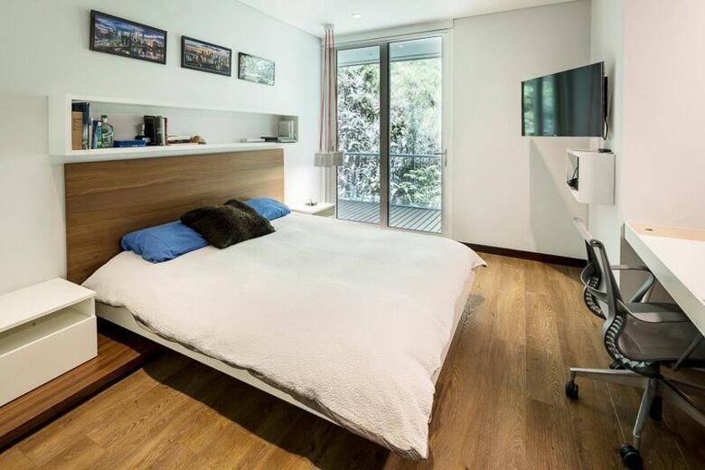 Serene Apartment
