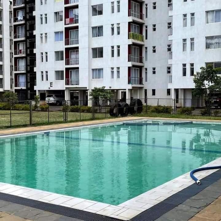 Racecourse Netflix Wifi Free Parking