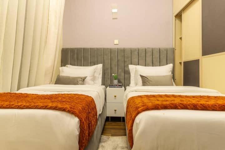 Apartment Upscale 3bd 2 & Half Bath Kilimani With Pool & Gym *
