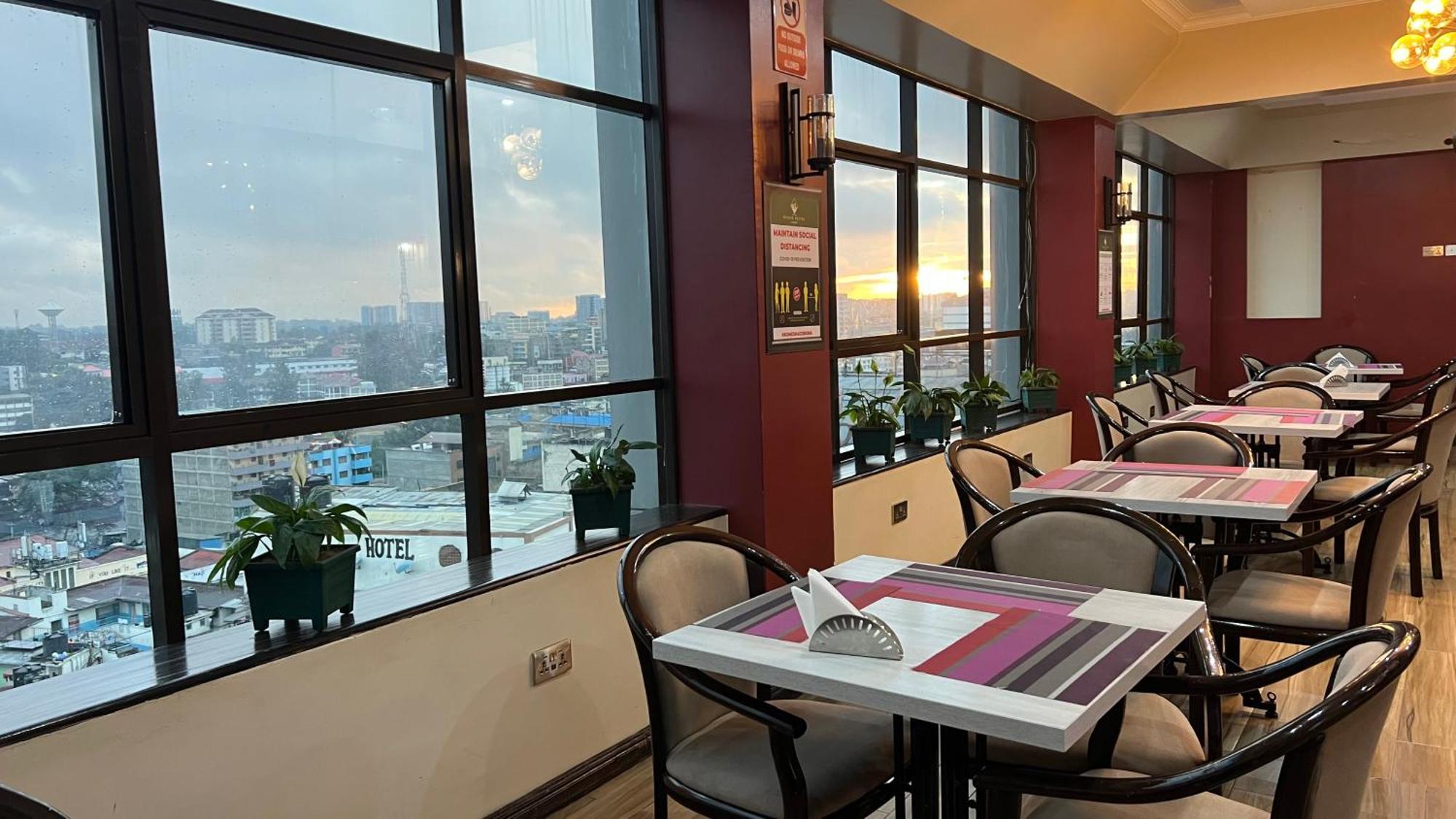 Hemak Hotel 4*