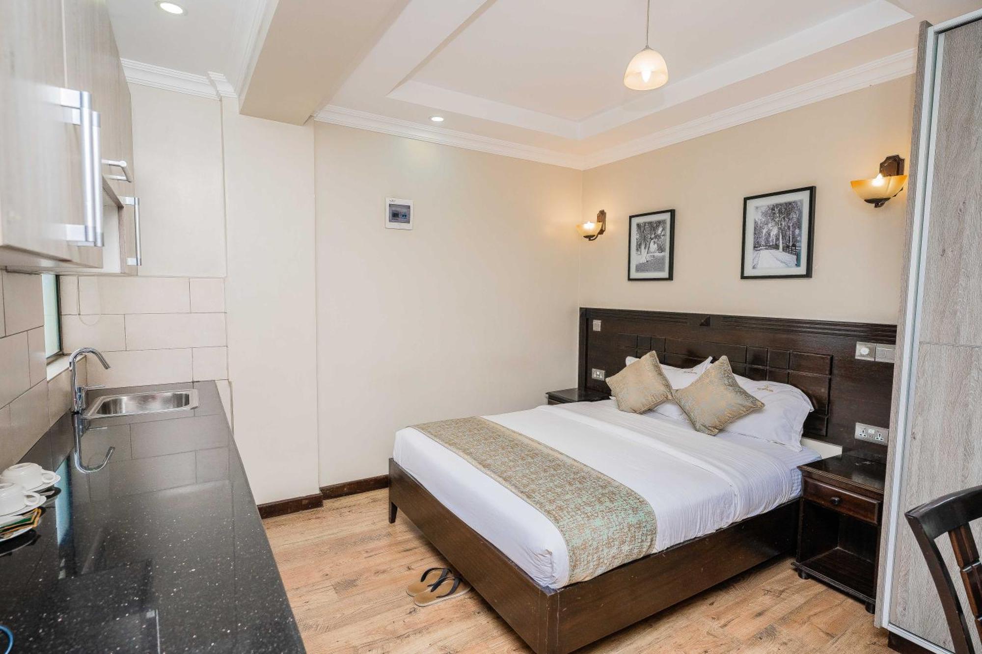 Hemak Hotel 4*