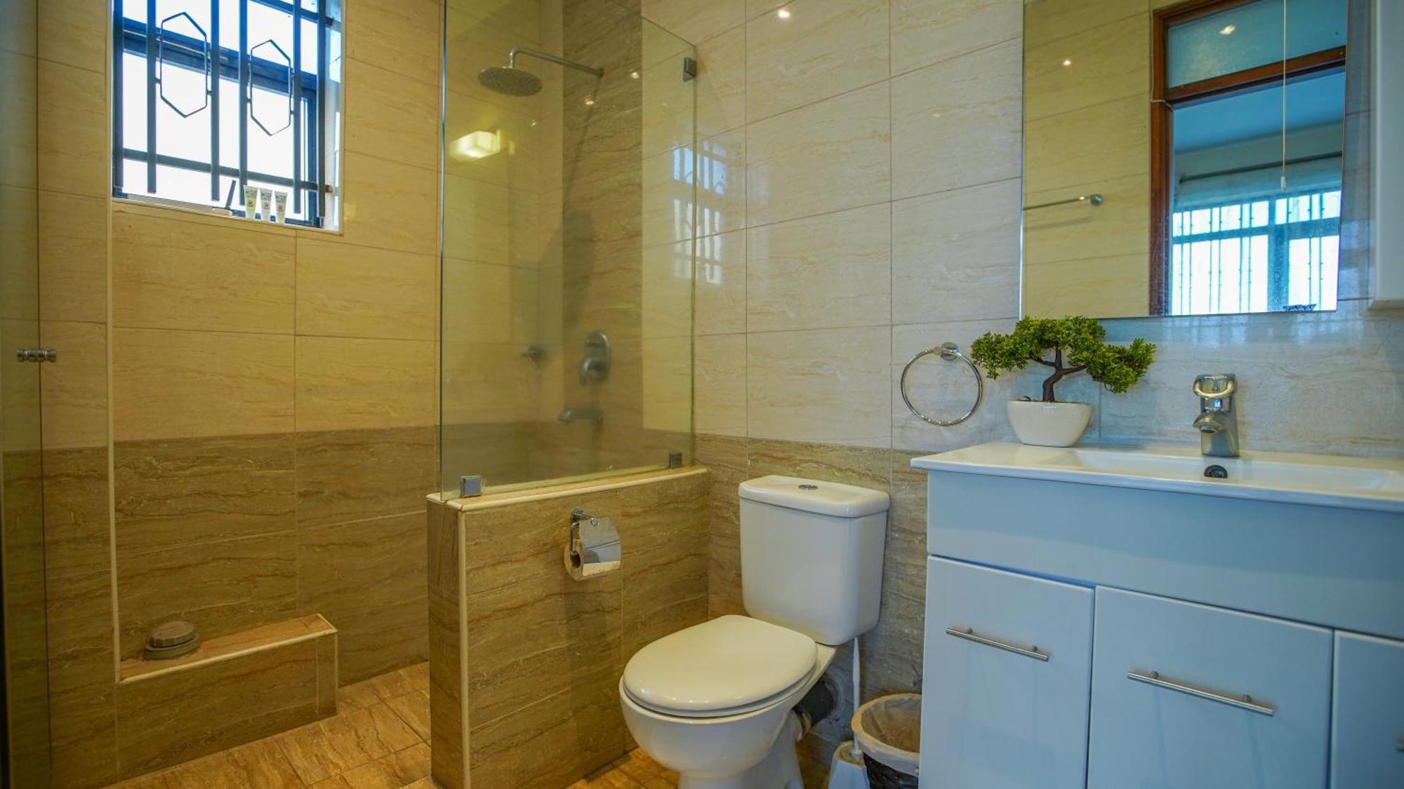 Warwick Centre Apartment *